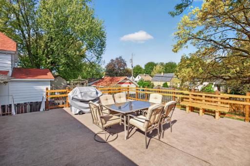 1837 Hawthorne Avenue E, Saint Paul, MN 55119