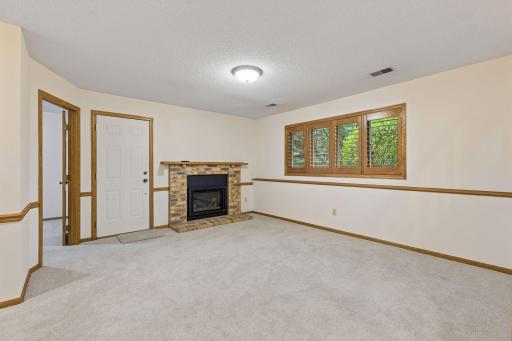 8711 Goldenrod Lane N, Maple Grove, MN 55369
