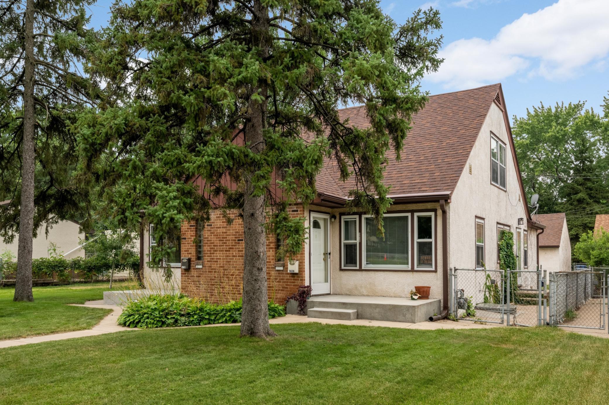 5636-5638 Cedar Ave S.