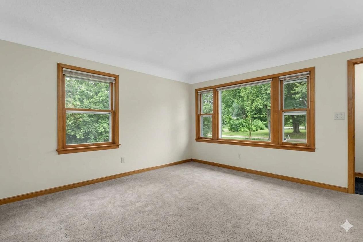 5636 Living room