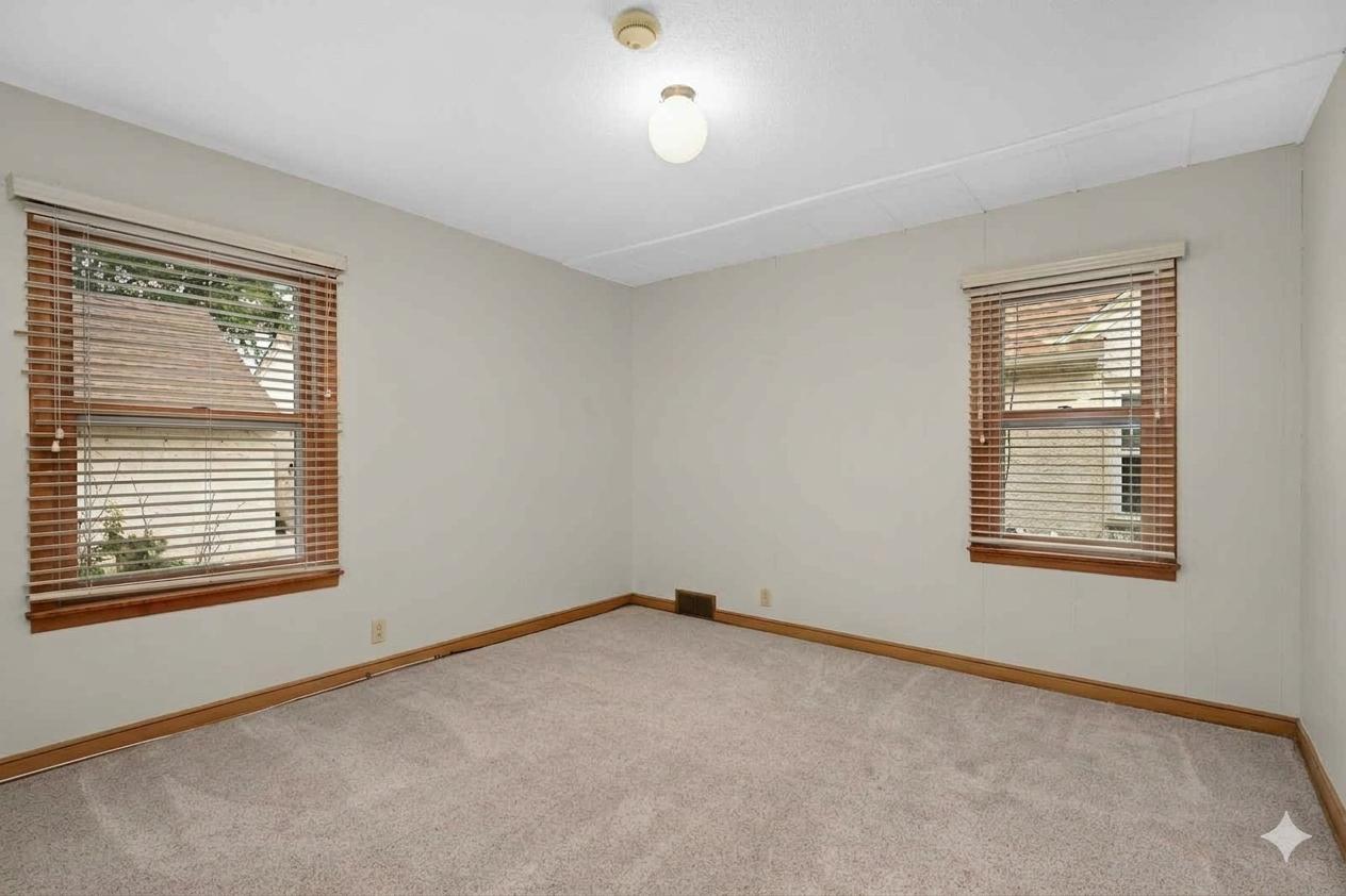 5636 main floor bedroom