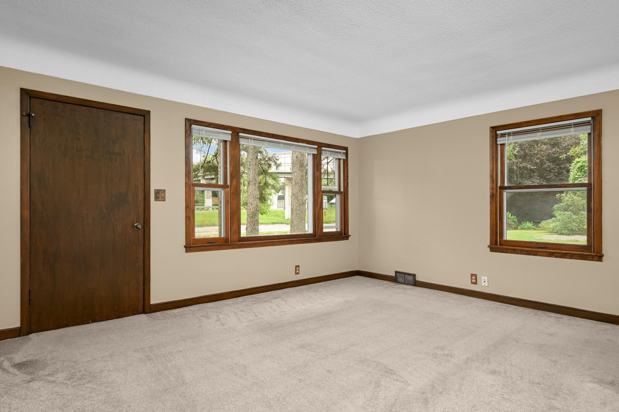 5638 Living room