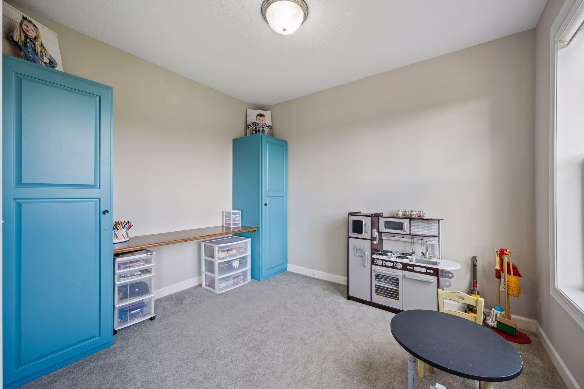 Main level flex room