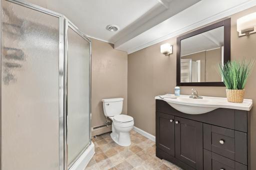 2831 Edgewood Drive N, Fargo, ND 58102