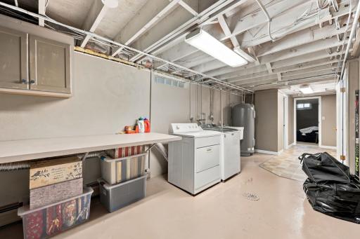 2831 Edgewood Drive N, Fargo, ND 58102