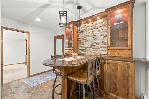 2831 Edgewood Drive N, Fargo, ND 58102