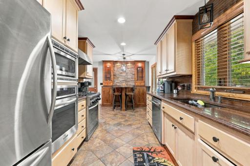 2831 Edgewood Drive N, Fargo, ND 58102