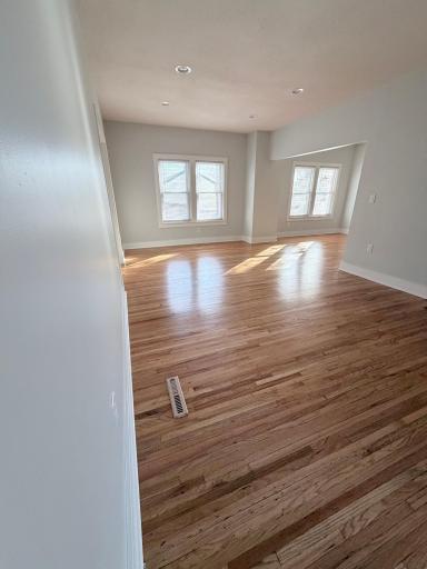 929 Barclay Street, Saint Paul, MN 55106