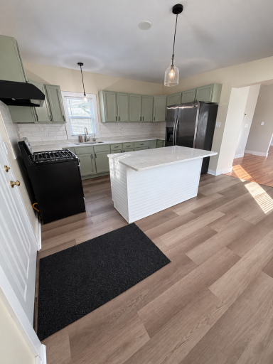 929 Barclay Street, Saint Paul, MN 55106