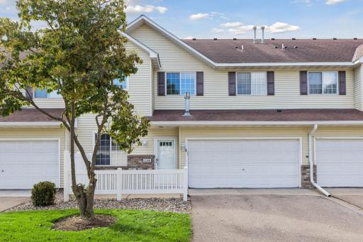 Photo for 3210 Juniper Circle, B, Woodbury, MN 55125 - listing #7151321 The charming exterior of this home is beautifully maintained, with the HOA taking care of all exterior work for hassle-free living.