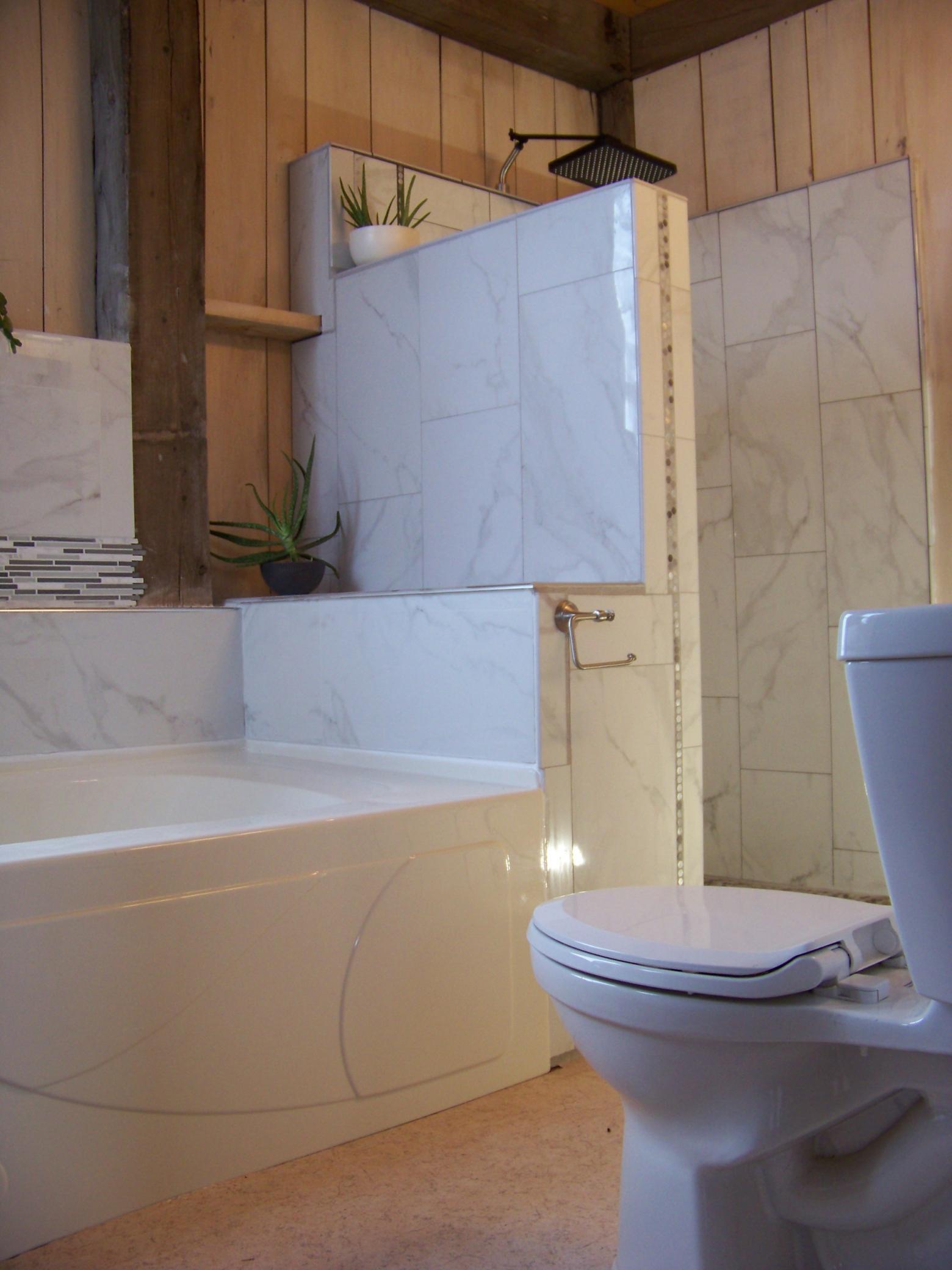 Bathroom 4.JPG