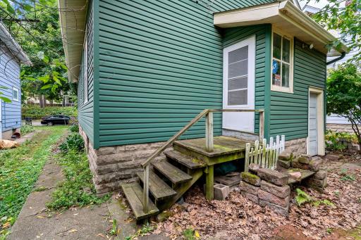 337 Winona Street W, Saint Paul, MN 55107