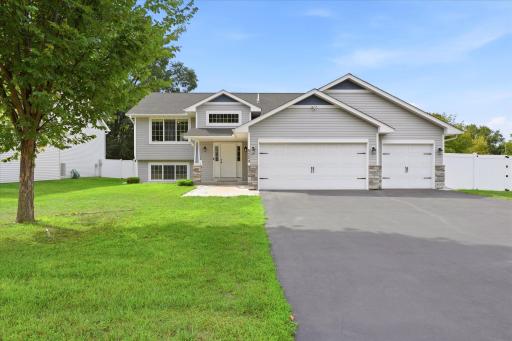 5209 49th Avenue N, Crystal, MN 55429