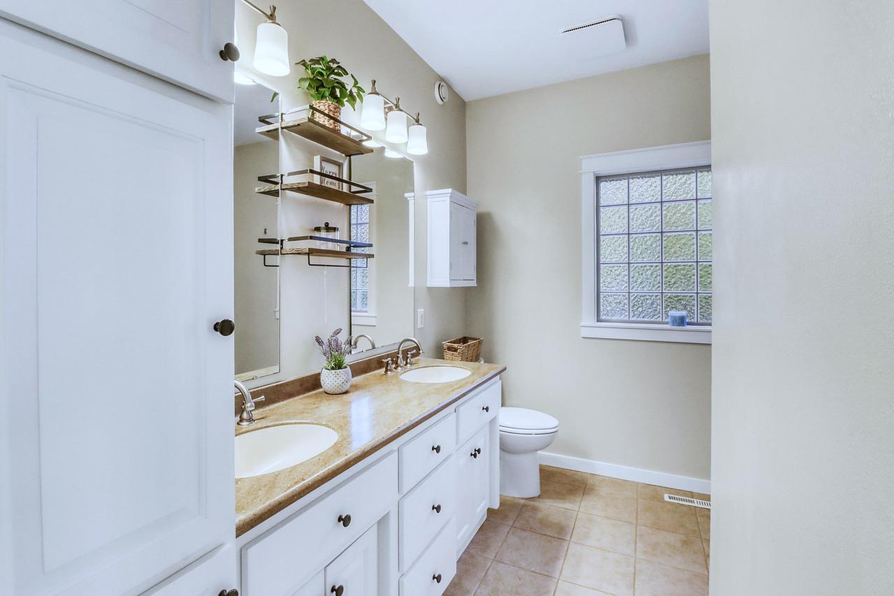 Primary Bathroom w/ dual sinks