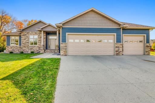 5888 26th Street S, Fargo, ND 58104