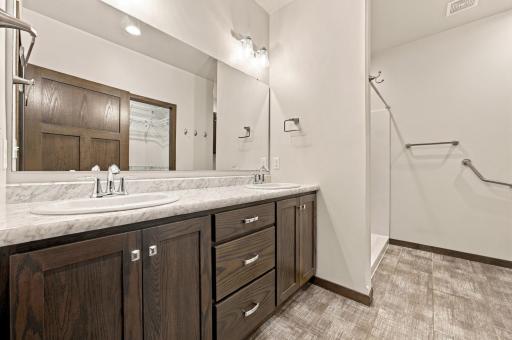 3613 30TH Street S, Moorhead, MN 56560