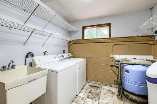 Imperiallaundryroom.jpg