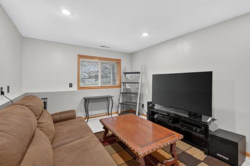 10154 Country Club Curve, Saint Paul, MN 55129