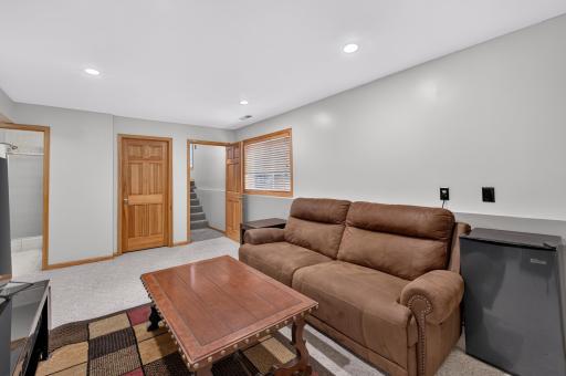 10154 Country Club Curve, Saint Paul, MN 55129