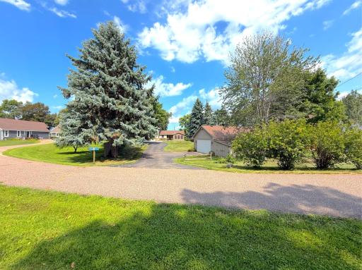 9962 91st Street NW, Annandale, MN 55302