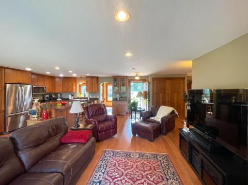 9962 91st Street NW, Annandale, MN 55302