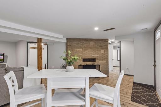 1814 Mcknight Road N, Maplewood, MN 55109