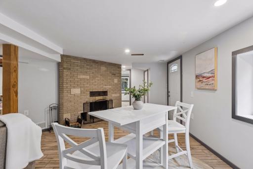 1814 Mcknight Road N, Maplewood, MN 55109
