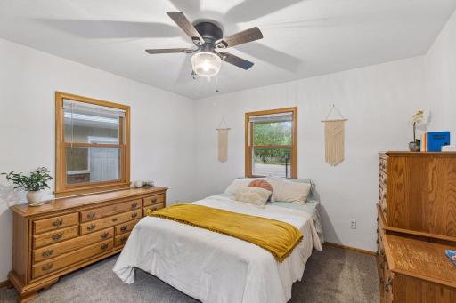 1814 Mcknight Road N, Maplewood, MN 55109