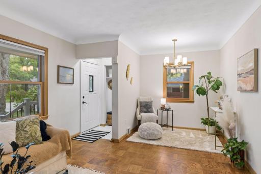 1814 Mcknight Road N, Maplewood, MN 55109