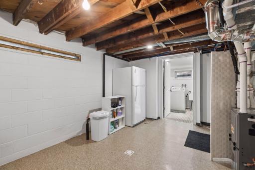 1814 Mcknight Road N, Maplewood, MN 55109