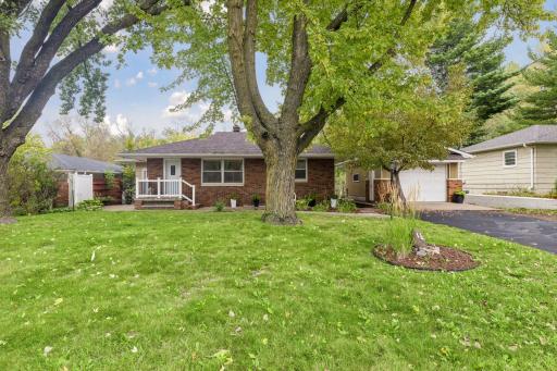 1814 Mcknight Road N, Maplewood, MN 55109