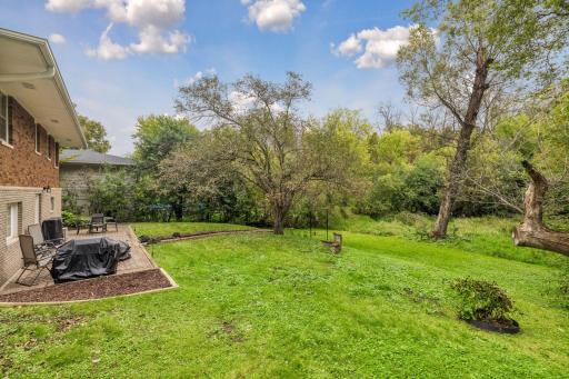 1814 Mcknight Road N, Maplewood, MN 55109