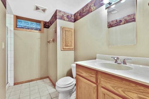 LL bathroom.jpg