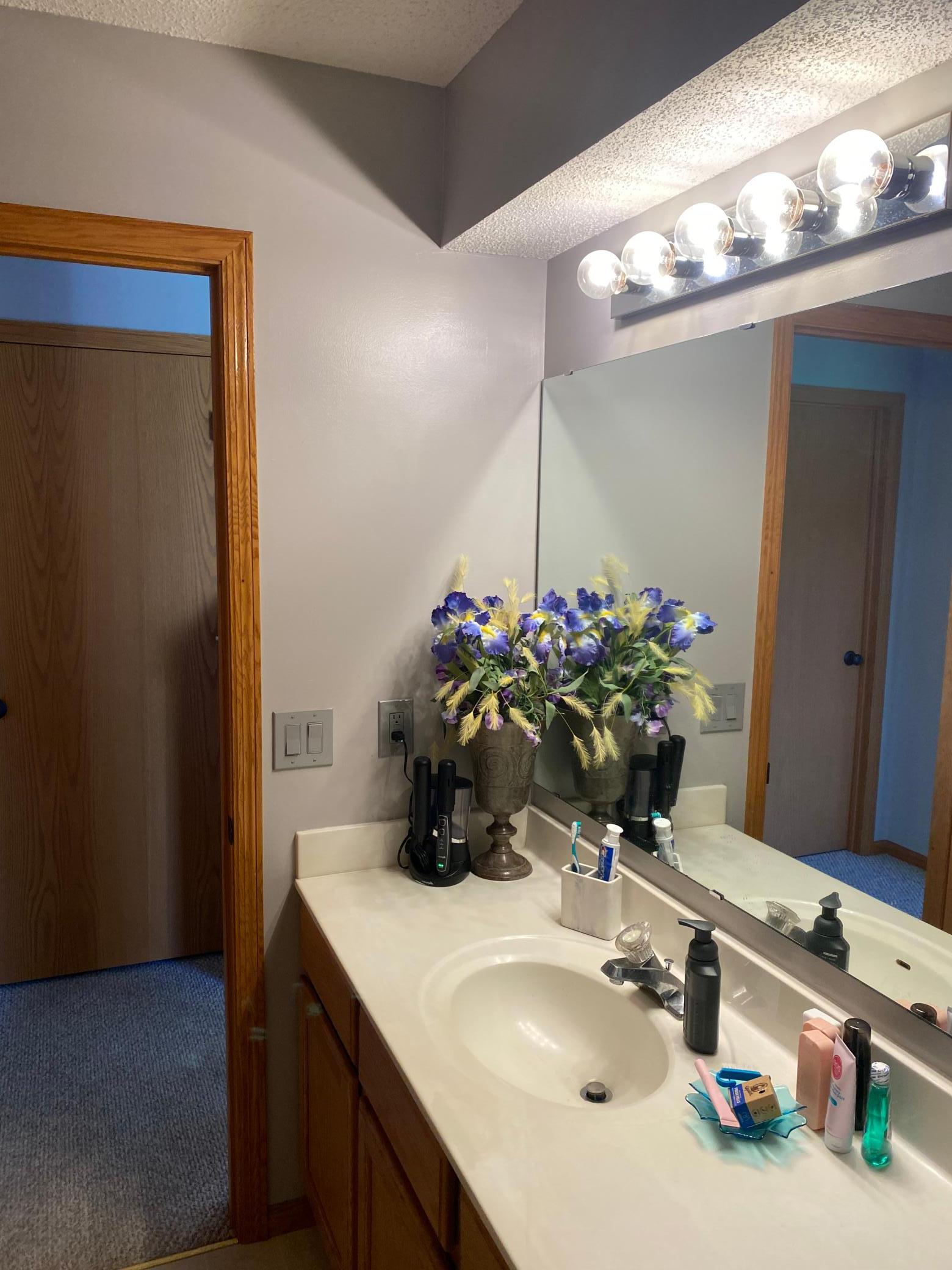 Bathroom 2 .jpeg