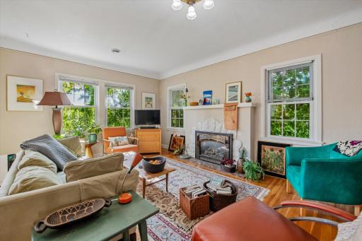 4331 Chowen Avenue S, Minneapolis, MN 55410