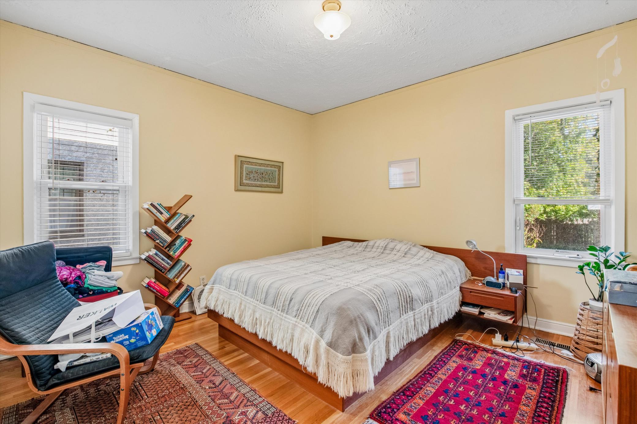 BEAUTIFUL MAIN LEVEL UNIT