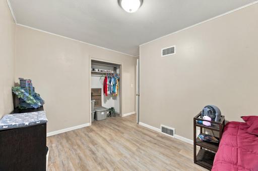 48 17th Avenue N, Fargo, ND 58102