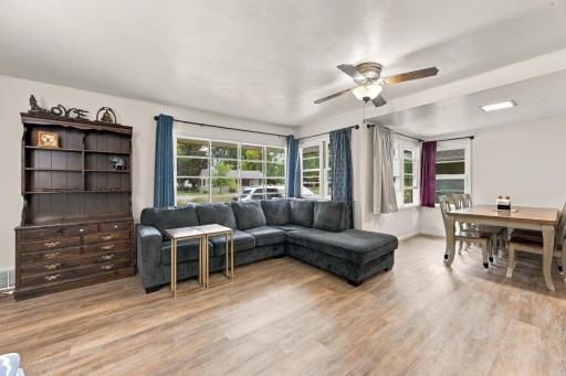 48 17th Avenue N, Fargo, ND 58102