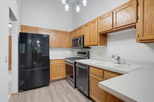 Upgrade appliances and good cabinet space