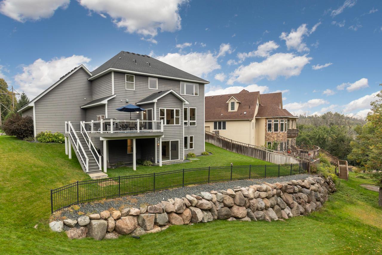 Extensive landscaping