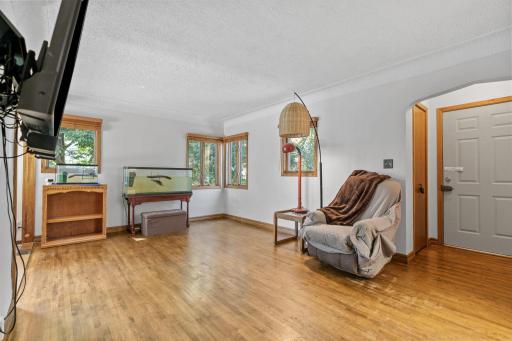 5510 James Avenue N, Minneapolis, MN 55430