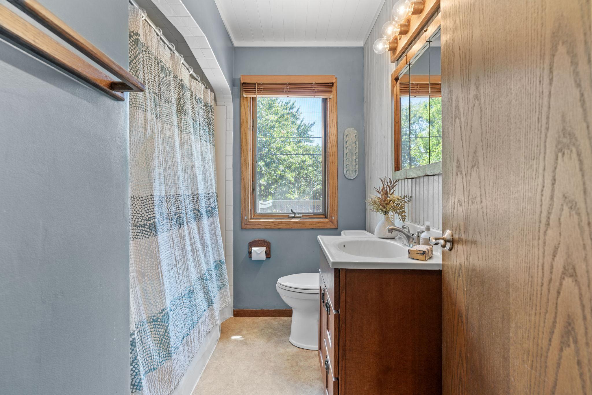 Main Floor Full Bathroom