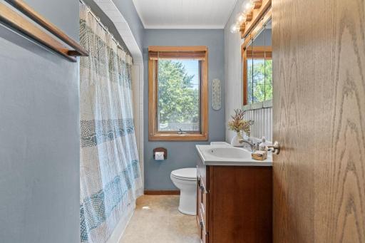 5510 James Avenue N, Minneapolis, MN 55430