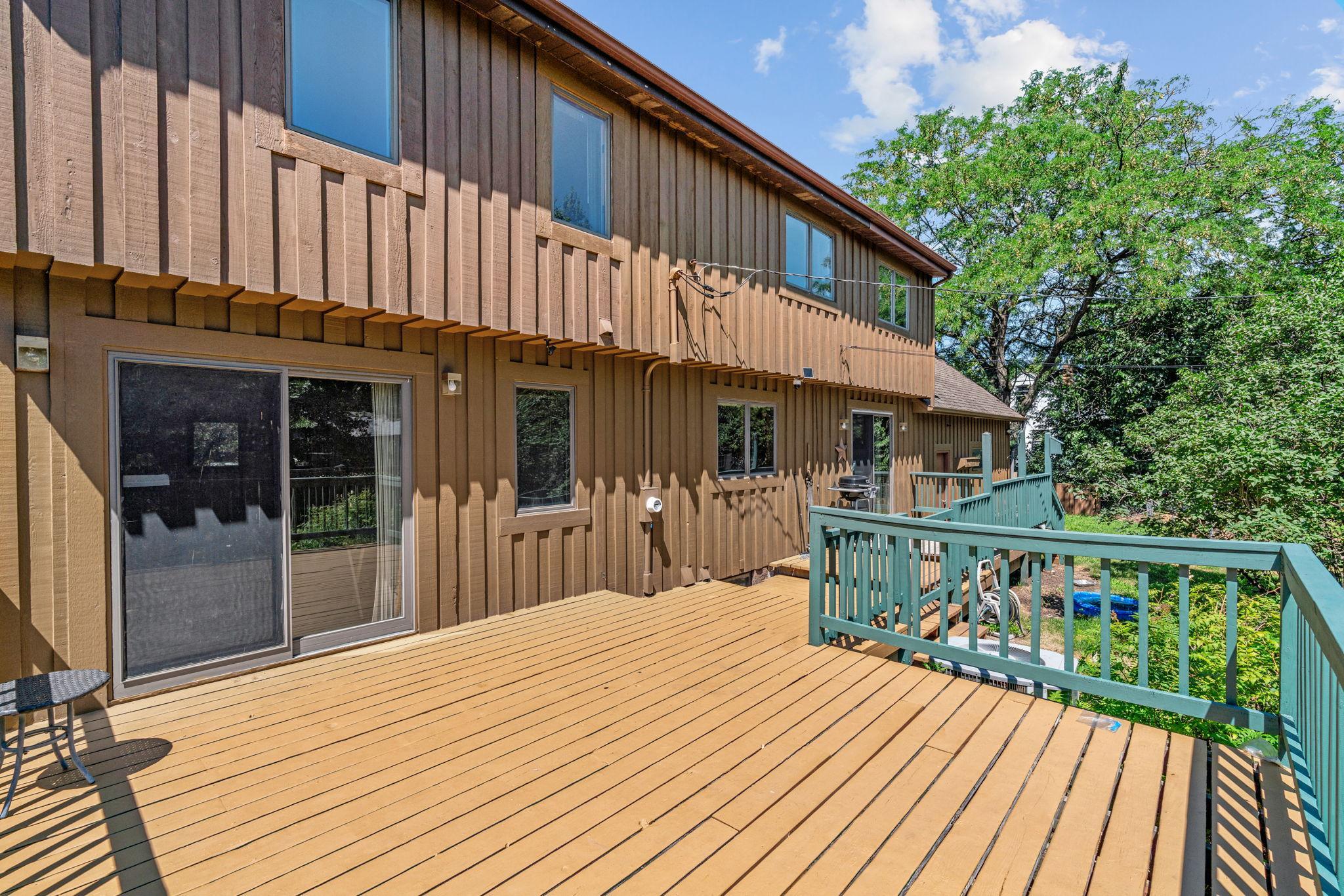 Plenty of space to entertain!