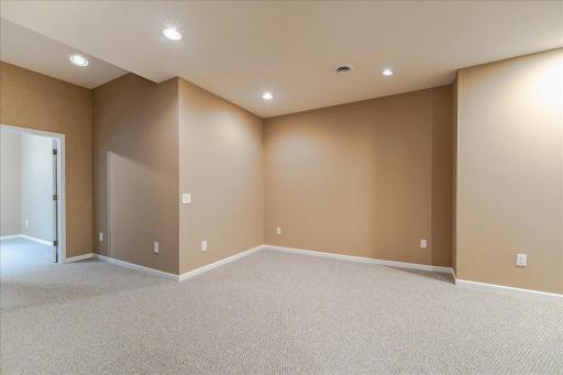 18580 Explorer Court, Farmington, MN 55024
