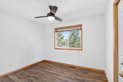 911 Cobblestone Lane, Belle Plaine, MN 56011