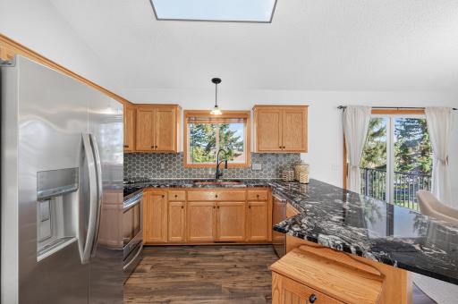 911 Cobblestone Lane, Belle Plaine, MN 56011
