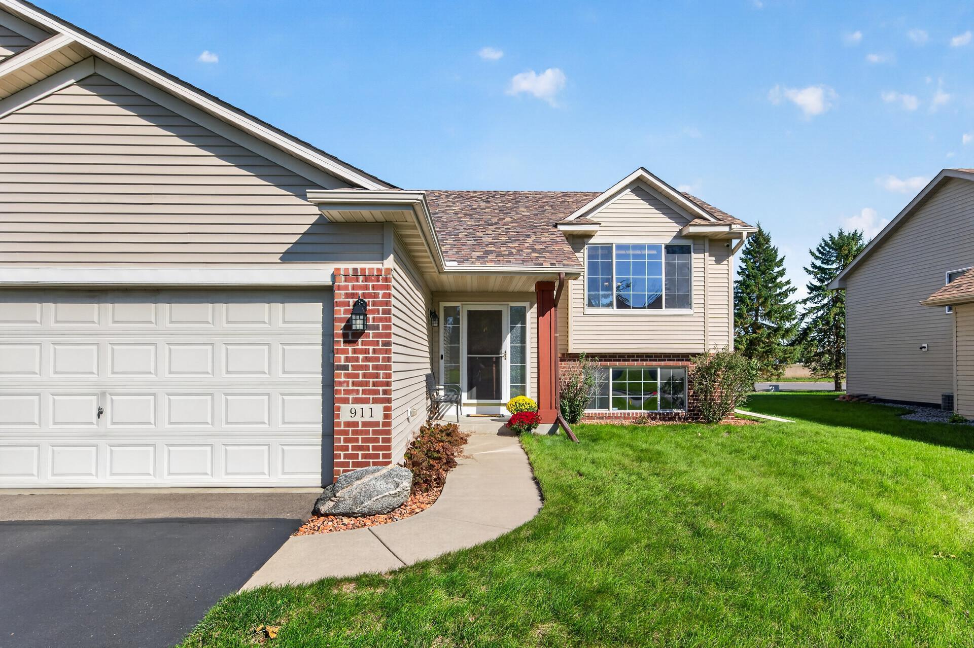 Property photo for 911 Cobblestone Lane, Belle Plaine, MN 56011