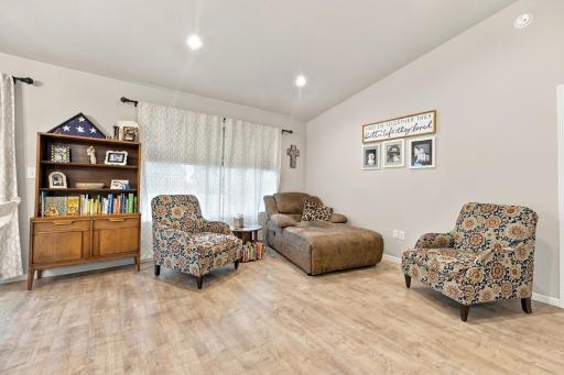 7233 28th Street S, Fargo, ND 58104