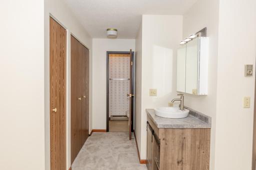 341 Prairiewood Circle S, 207, Fargo, ND 58103